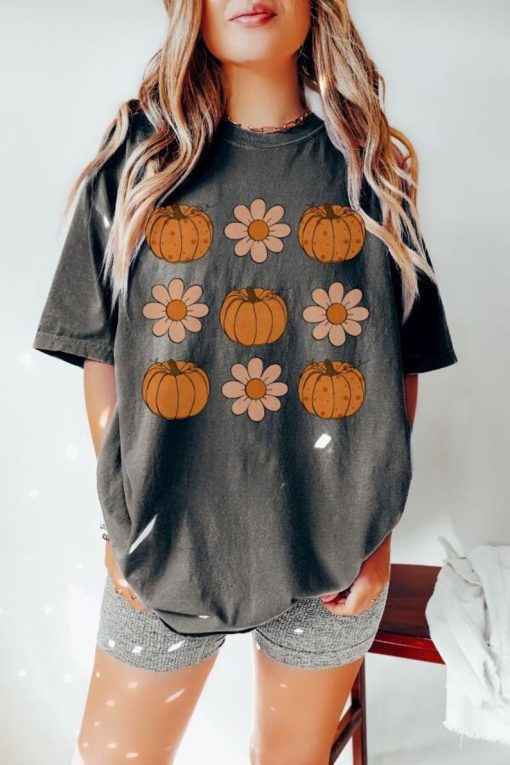 Comfort Colors® vintage floral Pumpkins T-shirt, retro Pumpkin tshirt