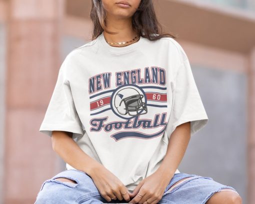 New England Football Sweatshirt / T-Shirt, The Pats Shirt, Vintage New England Crewneck, Patriots Sweatshirt