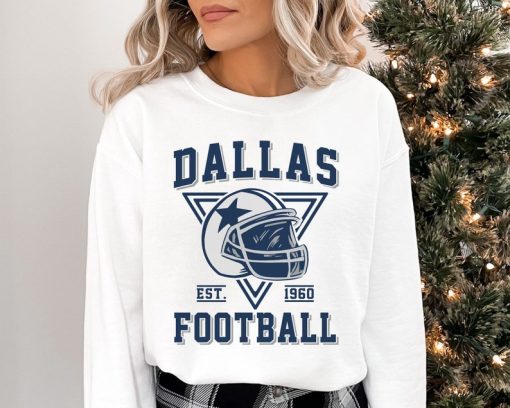 Vintage Dallas Cowboy Football Crewneck Sweatshirt  T-Shirt