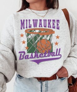 Milwaukee Buck, Vintage Milwaukee Buck Sweatshirt  T-Shirt, Milwaukee Basketball Shirt, Bucks Shirt