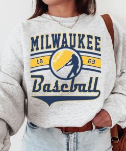 Vintage Milwaukee Brewer Crewneck Sweatshirt / T-Shirt, Brewers EST 1969 Sweatshirt, Milwaukee Baseball Game Day Shirt