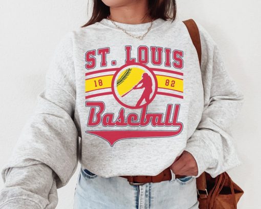 Vintage St Louis Cardinal Crewneck Sweatshirt / T-Shirt, Cardinals EST 1882 Sweatshirt, St Louis Baseball Game Day