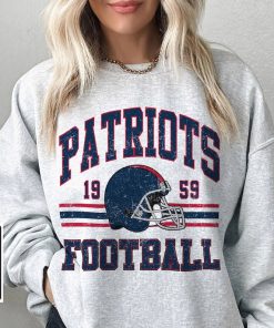 Patriots Football Shirt, Shirt Retro Style 90s Vintage Unisex shirt, Graphic Tee Gift For Football Fan Sport