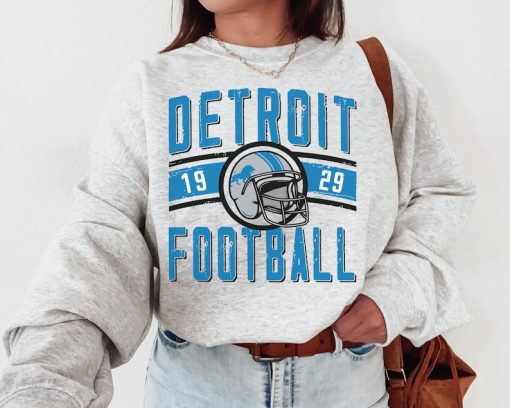 Vintage Detroit Football Crewneck Sweatshirt / T-Shirt, Lions Sweatshirt, Lion Football Shirt