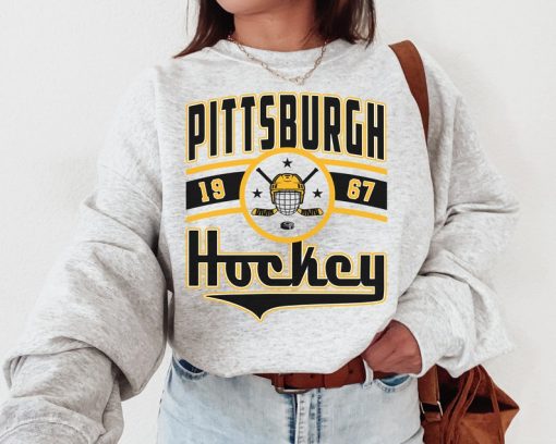 Vintage Pittsburgh Penguin Sweatshirt  T-Shirt, Penguins Sweater, Penguins TShirt, Hockey Fan