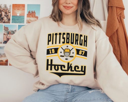 Vintage Pittsburgh Penguin Sweatshirt  T-Shirt, Penguins Sweater, Penguins TShirt, Hockey Fan