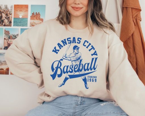 Vintage Kansas City Royal Crewneck Sweatshirt / T-Shirt, Royal EST 1969 Sweatshirt, KC Baseball Shirt