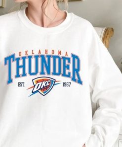 Vintage Oklahoma City Thunde Sweatshirt  T-Shirt, Thunder Sweater, Thunder T-Shirt, Vintage Basketball Fan