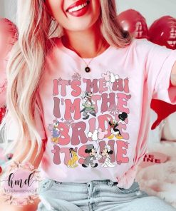 Cute It's Me Hi I Am The Bride It's Me T-shirt