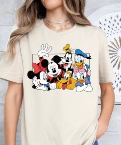 Disney Mickey and Friends The Gang Funny Disneyland Family Matching Sh