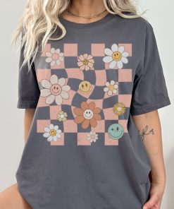 Retro Checkered Smiley Flowers Vintage Vibe Graphic Tee