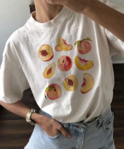 Peach T-Shirt Vintage Graphic Fruit Shirt Aesthetic Fruit Shirt Boho