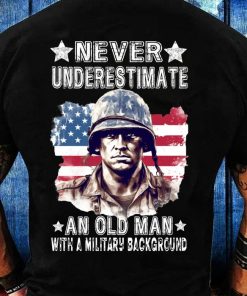 Never Underestimate An Old Man With A Military Background PNG Sublimat