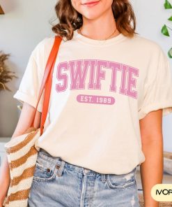 Comfort Colors Vintage Style Swiftie T-shirt