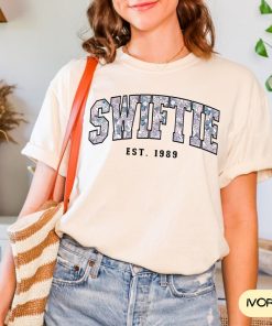 Comfort Colors Floral Style Swiftie T-shirt