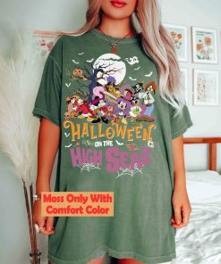 Vintage Mickey & Friends Halloween On The High Seas T-shirt