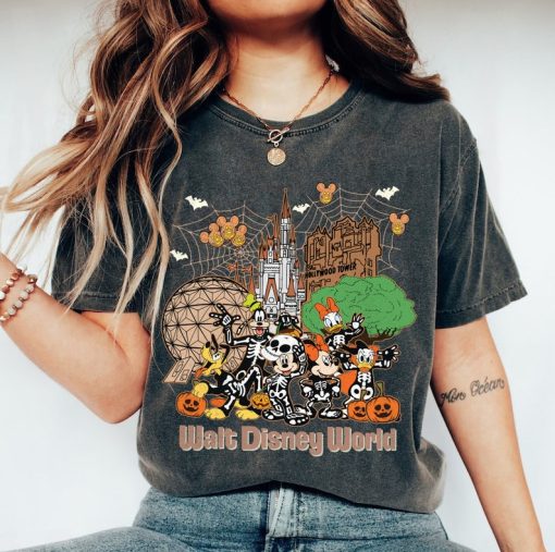 Vintage Walt Disney World Halloween shirt