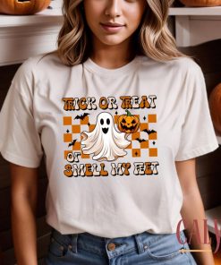 Halloween Shirt, Trick or Treat T-Shirt, Smell My Feet Shirt